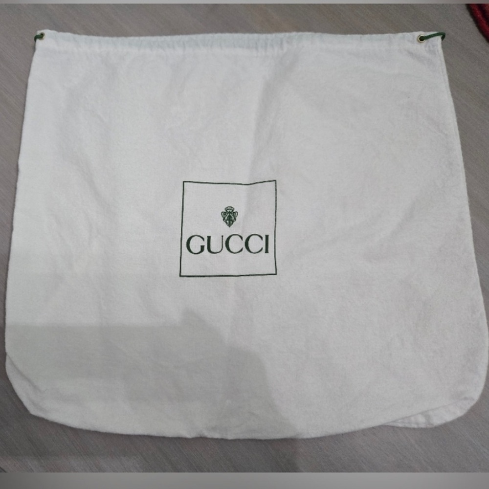 Gucci Soho flap bag. Black Crossbody Bag with Gold Chain & tassel - Picture 11 of 11